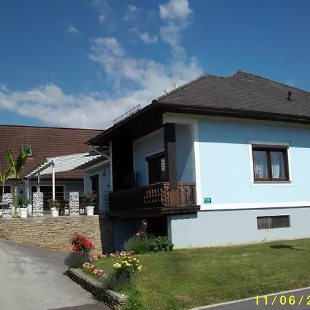 Ferienwohnung Moni Geiseldorf Exterior foto